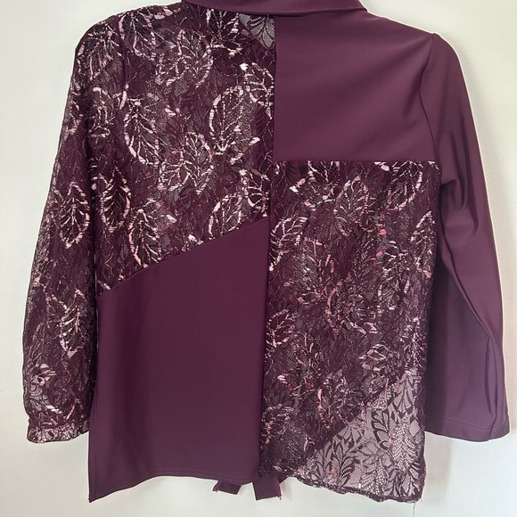 Long sleeve button down blouse - EUC - Picture 2 of 6